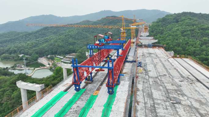 4K航拍正在建设的高架桥桥梁桥墩施工