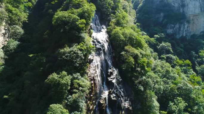 太白山瀑布航拍