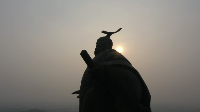 航拍 永城 大汉雄风 巨型刘邦雕像夕阳下
