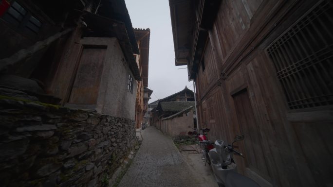 贵州少数民族村寨的街道