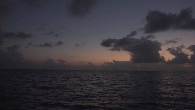 马达加斯加 大海 黎明 霞光 云层