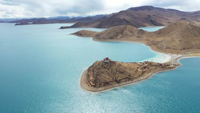 西藏山南羊湖日托寺无人机航拍羊卓雍措