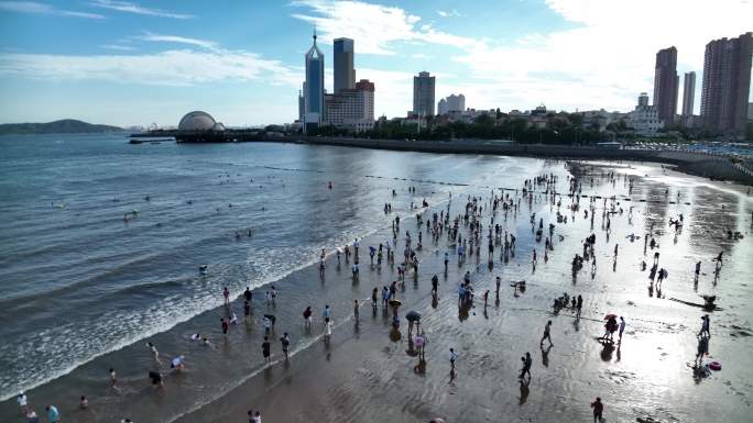 栈桥海水浴场夏季