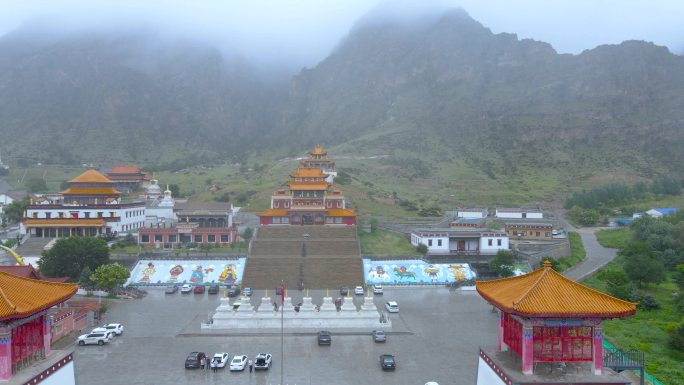 雨中贺兰山南寺广宗寺风光