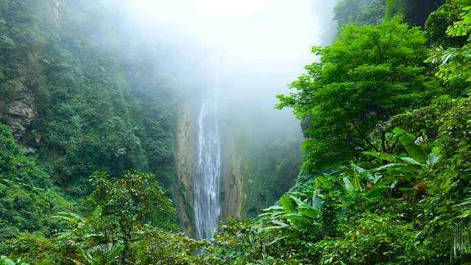 峡谷瀑布河流小溪