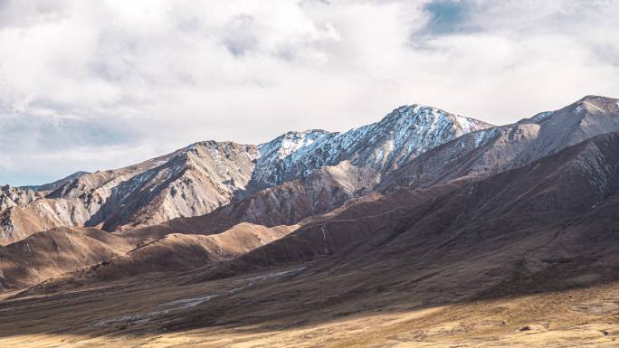 高原雪山