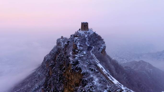 航拍雪后北京密云司马台长城云海