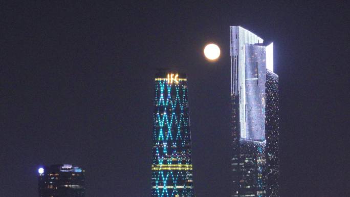 广州珠江新城月亮灯光