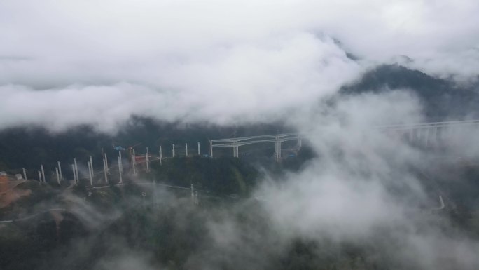 4K 航拍贵州山区高速路修建