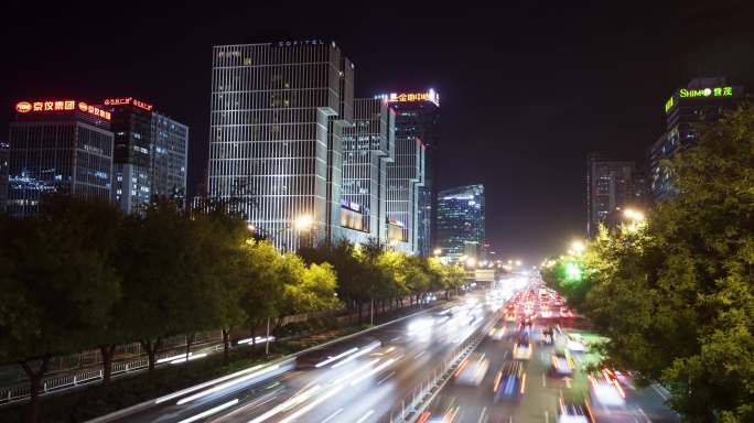 夜晚建国路万达广场