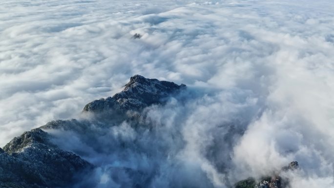 安徽黄山冬天雾凇云海日出奇观旅游自然雪景