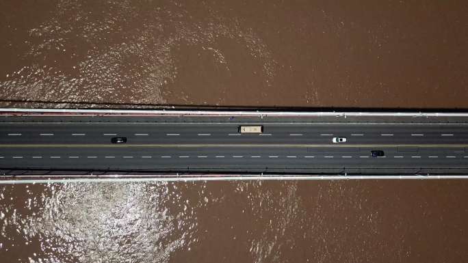 长江大桥俯视航拍 跨江公路大桥航拍