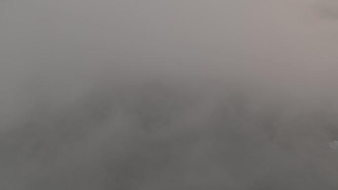 晨雾中的梅江4K航拍(log未调色)