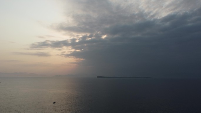 深圳官湖村海岸线