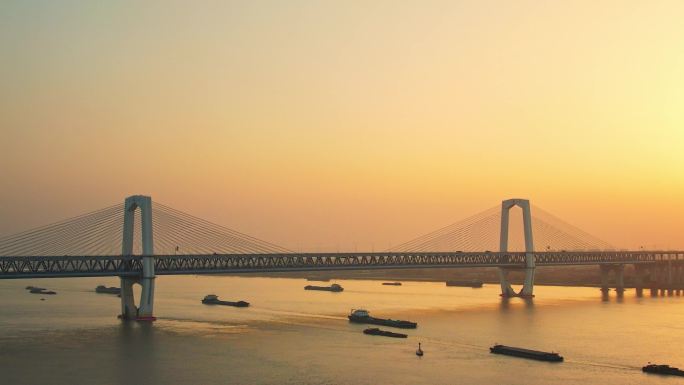 【4K可商用】航拍芜湖长江三桥船流