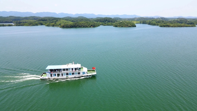 湖景游船，湖泊旅游，绿水青山4K素材