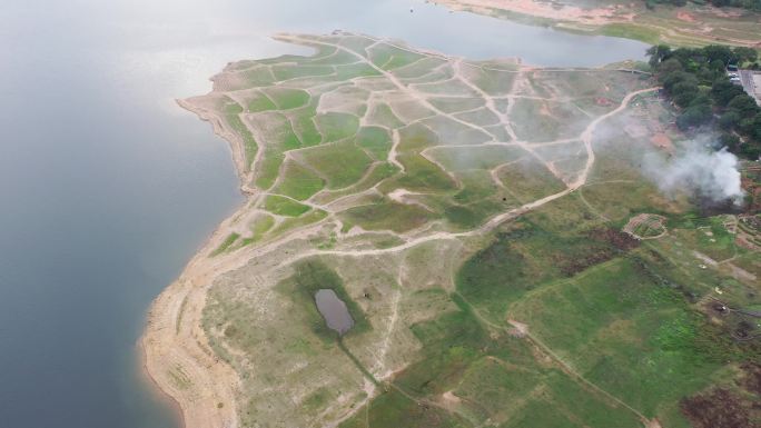 黄河生态河边田野湿地航拍湖水边田地俯拍