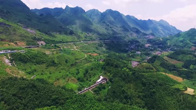 贵州高速公路  火车 沪昆高速 南昆铁路