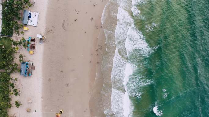 4K高清航拍小清新沙滩海浪海边风景