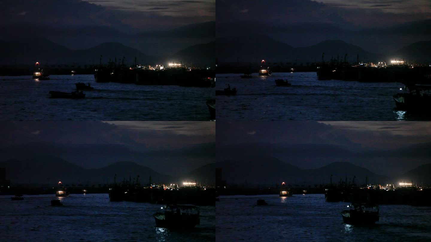 海南岛渔港夜景 海上 渔村 渔船