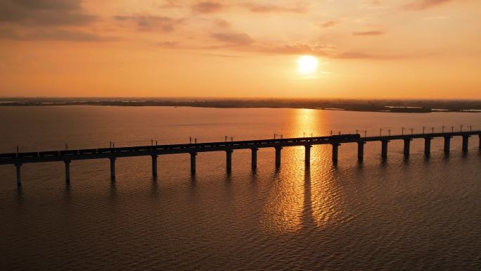 浩吉铁路大桥，浩吉铁路夕阳美景，铁路素材