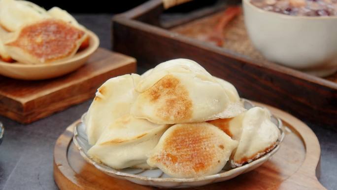 鲜肉煎饺