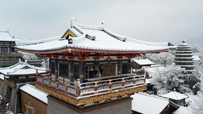 航拍襄阳唐城影视基地，唐城下雪，襄阳唐城