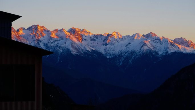 云南德钦白马雪山日出延时