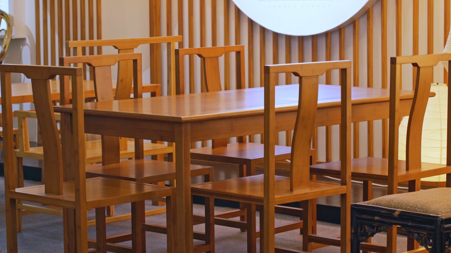 竹制餐桌椅