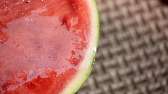 夏季水果西瓜的保鲜方法挑选西瓜