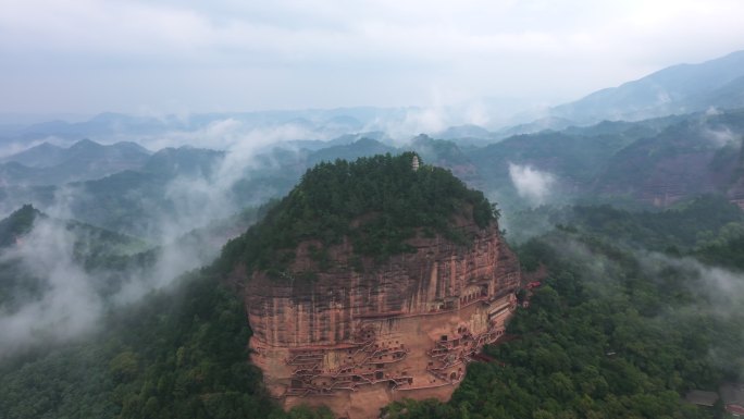 麦积烟雨