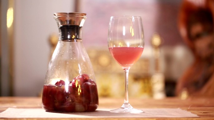 自制发酵红葡萄酒葡萄酵素