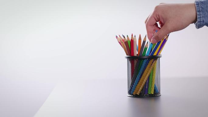 【正版素材】设计美术彩铅取笔