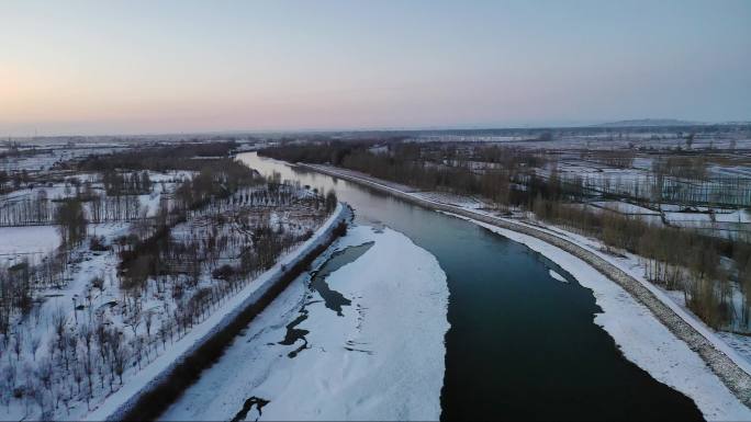下雪过后的农田 河流 夕阳