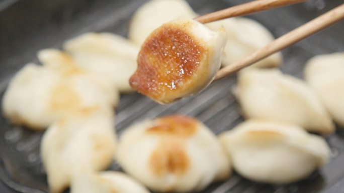 鲜肉煎饺