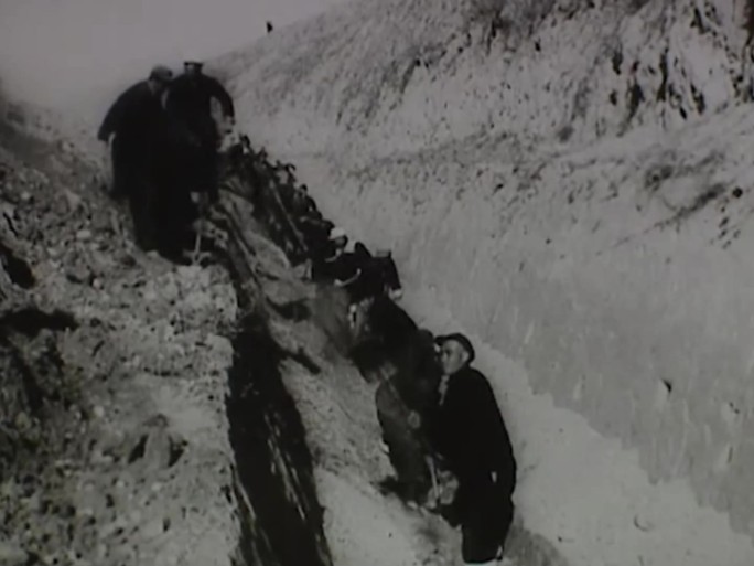 1958年 甘肃 修建河渠