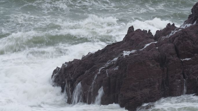 海水 礁石