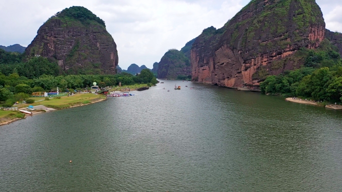 江西龙虎山悬棺