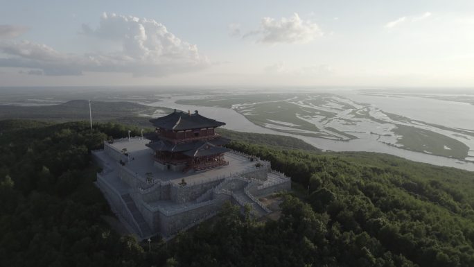 原创 黑龙江抚远市东极阁古建筑航拍风光