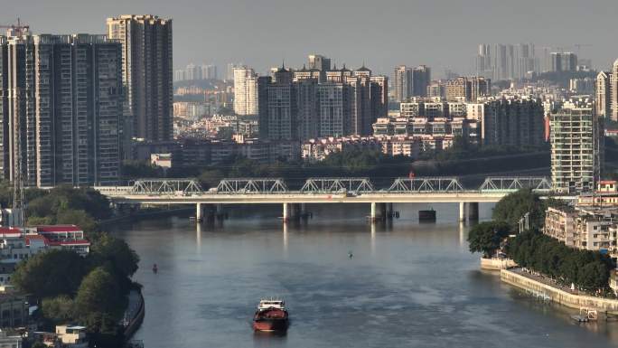 广州珠江大桥河道