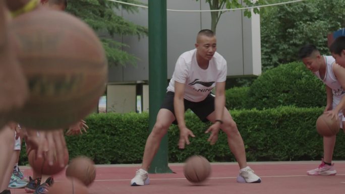 青少年小学生篮球训练