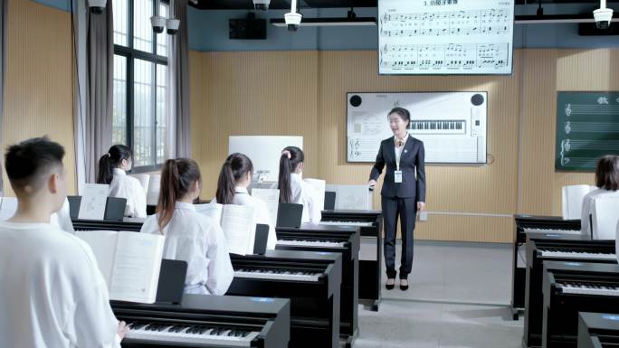 【4K】大学钢琴课美女老师上课
