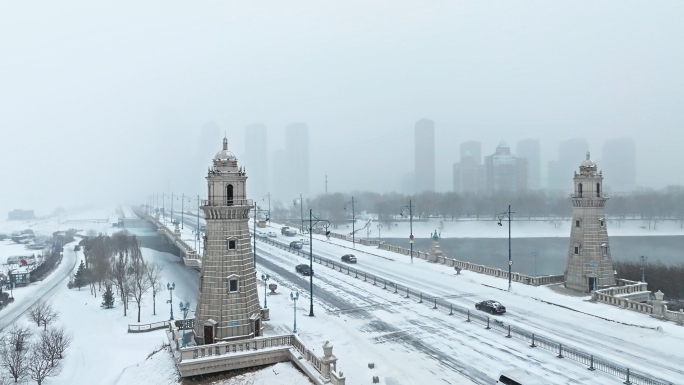 航拍雪天哈尔滨友谊西路