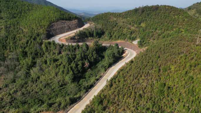 山区林场赛道俯瞰秋名山