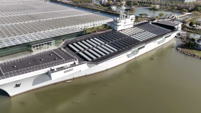 4K原素材-航拍上海太阳能科普航母