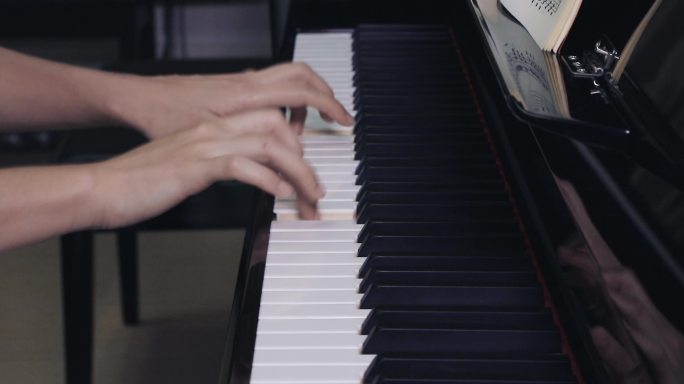钢琴-手部