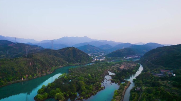 【原创】4K-航拍唯美山间河流 乡村小镇