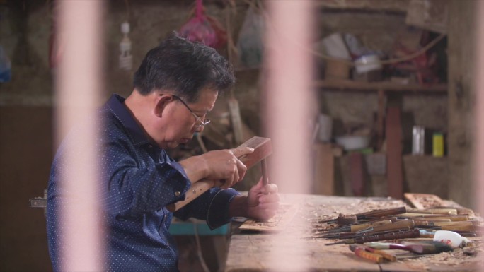 木匠木雕镂花雕刻传统手工艺匠人A021