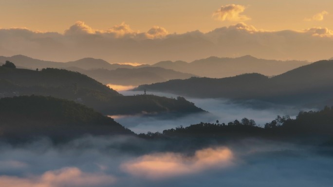 航拍云雾中的茶山