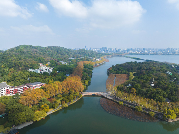 杭州西湖北山街孤山秋景航拍延时